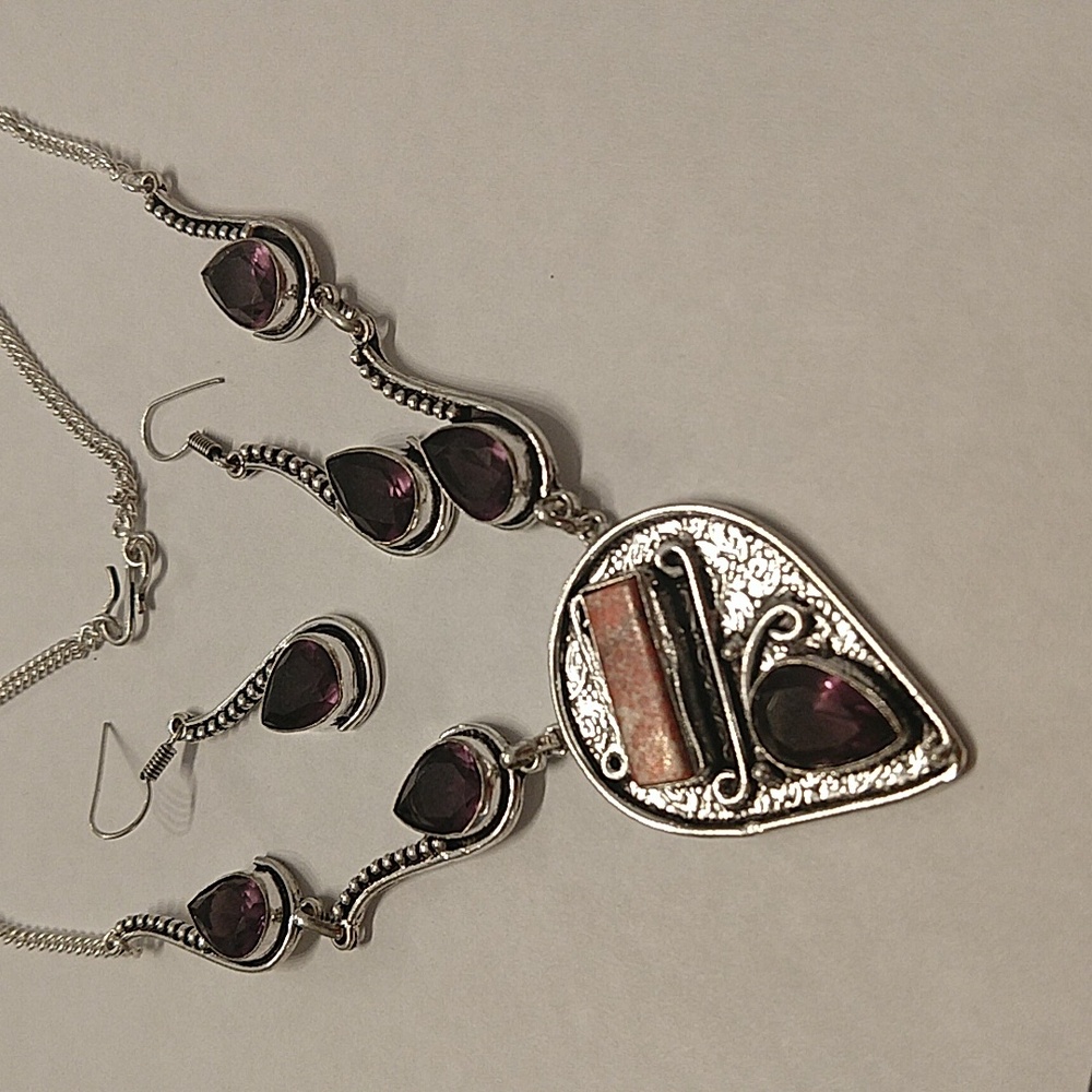 Amethyst necklace and earrings